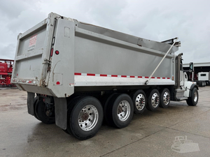Camión Volquete Peterbilt 567 Usado, Muy Limpio, Modelo 2022, Motor Paccar de 510HP, Automático - Product Image 6