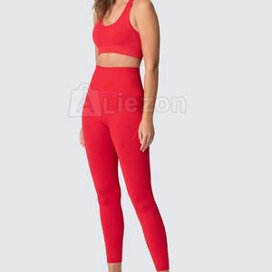 Conjunto de yoga para mujer de último diseño Conjunto de yoga para mujer Ajuste cómodo Conjunto de yoga para mujer Ropa de gimnasio Conjunto de yoga para mujer a la venta - Product Image 6
