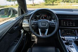 Offre Spéciale : Audi RS Q8 Twin-Turbo V8, AWD, modèle 2022, d'occasion, en excellent état - Prêt à être expédié - Product Image 2