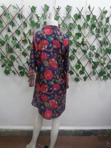 Modern Geometric Pattern Tunic Kurti for <b>Women</b> with Soft Fabric and Contemporary Look for Sale at Best Prices - Product Image 4