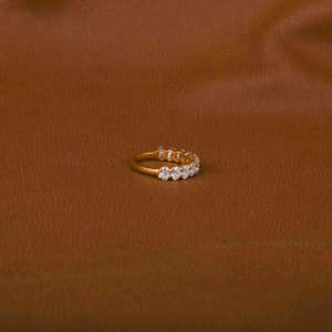 แหวนแต่งงานเพชรทรงรีเพาะเลี้ยงในห้องปฏิบัติการ คลาสสิก ชุบทอง 14KT แบบครึ่งวง สำหรับทุกเพศ เป็นของขวัญสุดหรูสำหรับผู้หญิง - Product Image 4