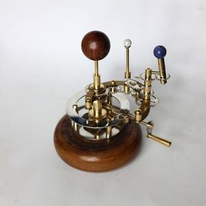 Orrery en laiton de finition antique d'approvisionnement direct d'usine pour la salle de classe de bureau ou l'affichage de collecteur disponible pour le prix abordable - Product Image 1