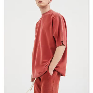 ชุดสองชิ้นสำหรับผู้ชายใส่สบายน้ำหนักเบาทรงแบ็กสำหรับฤดูร้อนชุดกันลมปักลายเสื้อยืดแบบลำลอง - Product Image 1