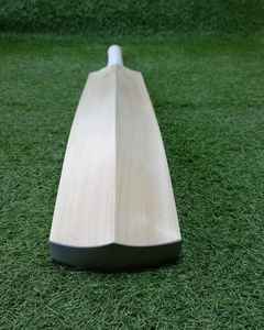 Cheap Price Benpro Enterprises BE-CB-009 Top Grade 1 English Willow <b>Cricket</b> <b>Bat</b> Eco-Friendly Best Selling Sports Entertainment - Product Image 6