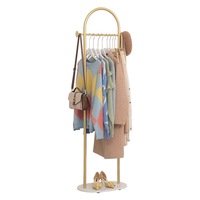 Porte-vêtements au sol autoportant Petit coin Porte-vêtements et porte-chapeau