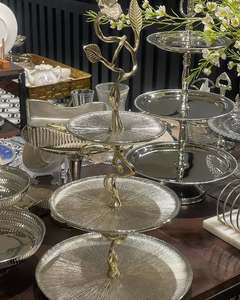 Plateau rond de grande taille en métal poli or Premium Kitchenware Plateau de service pour thé et café Fabricant en Inde - Product Image 6