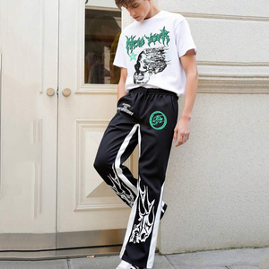 Camiseta de talla grande con cabeza de calavera para hombre, pantalones acampanados negros con letras de neón impresas, estampado de huesos de dragón, moda callejera, 2 piezas personalizadas - Product Image 3