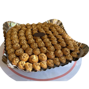 Elegance Home Plateau de table pour bonbons au chocolat Plateau en métal doré de la meilleure qualité pour les plateaux de chocolat de célébration En vente - Product Image 6