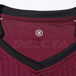 Uniforme de Fútbol al Por Mayor en Stock, Diseño de Logotipo Personalizado, Crea Tu Propio Producto - Product Image 3