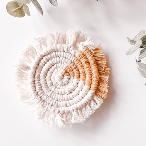 Sous-verres en macramé Boho faits à la main 100% coton tissé Protection de table en bois pour cuisine et bureau de l'Inde-Prix de vente en gros - Product Image 1