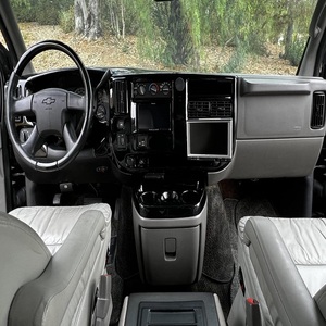 Famosa Camioneta de Conversión Chevrolet Express Regency 2004 - Product Image 3