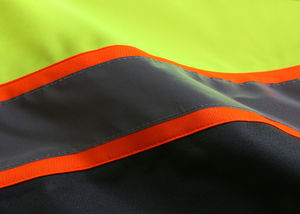 Chaqueta Reflectante Impermeable de Alta Visibilidad OEM al por Mayor con Logotipo Personalizado, Durabilidad de Larga Duración, Hecha en Pakistán. - Product Image 6