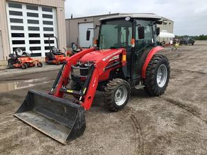 Tracteur à pied 2021 Massey Ferguson 1835M 4WD avec composant moteur central - Product Image 4