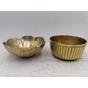 Beautifully Polished Premium Brass Serving Bowl <b>for</b> Enhancing Your <b>Kitchen</b> <b>Decor</b> and Serving Needs with Elegance - Product Image 4
