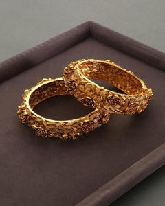 Conjunto de brazalete de latón tradicional detallado. Joyas clásicas de templo, disponibles a precio mayorista - Product Image 6