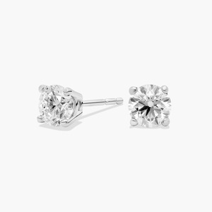 Boucles d'oreilles clous subtilles à quatre griffes avec diamant rond brillant de 0,75 carat, diamant de laboratoire en or 14 carats, pour cadeau de mariage ou d'anniversaire - Product Image 1