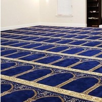 Tapis de mosquée à motifs pour des espaces de prière spacieux et un culte confortable