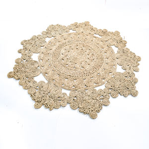 Alfombra de paja de rafia de forma irregular trenzada a mano para interiores de casas alfombras de centro de algas marinas naturales - Product Image 2