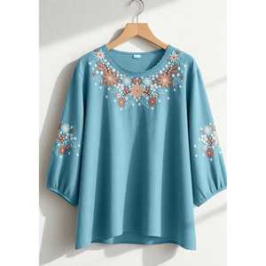 Kurta pour femme en tissu tissé 100% coton brodé de fleurs étoilées, style ethnique, coupe ample, col en V, manches trois-quarts, haut de tous les jours - Product Image 2