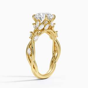 Anillo de compromiso de moissanita de corte redondo a la moda, banda de vid de oro amarillo con acentos de marquesa, joyería inspirada en la naturaleza - Product Image 2