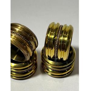 Rond de serviette en métal design élégant avec touche dorée idéal pour la table à manger de fête de mariage et la décoration d'événement festif - Product Image 4