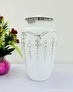 Urna de cremación grande para adultos con corte de diamante para cenizas humanas, urna de cremación de metal funerario para cenizas - Product Image 1