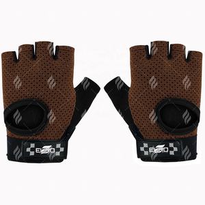 Guantes Deportivos Ligeros Diseñados para Levantamiento de Pesas, Ciclismo y Entrenamiento con Tejido Transpirable y Cierre de Gancho Seguro - Product Image 4