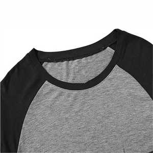 Conjunto de Camiseta y Pantalones Cortos Gris y Negro, Estilo Moderno Informal, Conjunto de Camiseta y Pantalones Cortos con Bloques de Color, Look Deportivo Urbano - Product Image 4