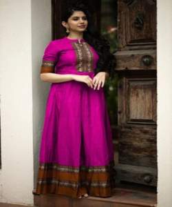 Très belle et design party wear broderie blouse indienne dames femmes cousu readymade bas prix gros surat - Product Image 6