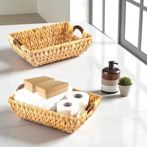 Cestas Rectangulares de Jacinto Tejidas a Mano ISLA, Organizador de Mimbre Apilable, Paquete de 2 con Asas de Madera Curvadas para Uso en el Hogar, Hoteles y Comercios - Product Image 2