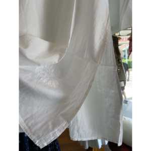 Traje de Baño Floral Empress Blanco sobre Blanco con Bordado - Product Image 3