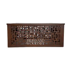 Table basse de style marocain moderne avec panneaux géométriques en métal découpé, design décoratif de luxe - Product Image 3