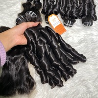 Funmi Mèches de cheveux vietnamiennes ondulées Remy naturelles ondulées/rebondissantes Cheveux chinois pour la danse et la coiffure