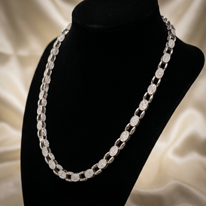 สร้อยคอแบบ Cuban Link ชุบทอง 6 มม. ประดับเพชร CZ เงินแท้ 925 พร้อมประดับเพชรซิคอนแบบ Claw Set - Product Image 5