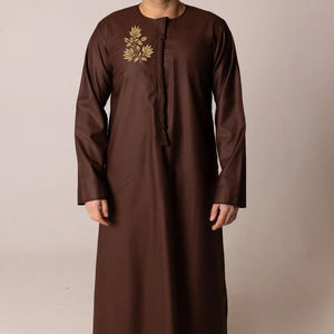 Thobe pour hommes saoudiens de bonne qualité, thermique, grande taille, couleur unie, col montant, manches longues, en polyester/coton teint brun - Product Image 3
