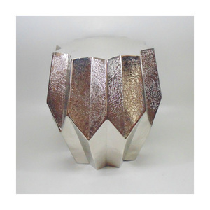 Tabouret d'appoint contemporain en métal et fer de qualité supérieure Table basse Duo Finition martelée artisanale pour hôtel et salon - Product Image 2