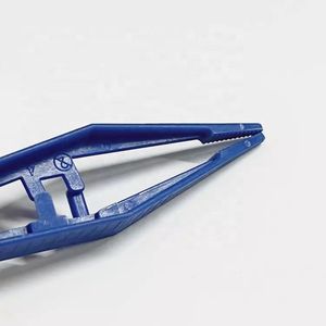 Pinzas de primeros auxilios desechables de buena calidad, pinzas pequeñas de plástico, pinzas quirúrgicas azules de un solo uso - Product Image 4