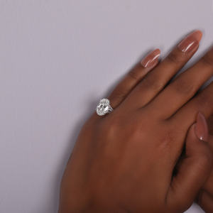 Anillo de compromiso de estilo clásico de oro macizo de 14 quilates con ajuste de Halo oculto Acento Diamante Corte ovalado IGI Certified Lab Creado - Product Image 3