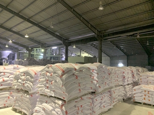 ผงเคลือบพื้นอีพ็อกซี่ VNT GCC ป้องกันเชื้อรา ป้องกันแบคทีเรีย สีทาพื้น หมายเลข EINECS สูตรโมเลกุล 471-34-1 CaCO3 นกเอะ อัน เวียดนาม - Product Image 3