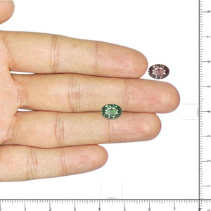 Piedra de Corazón de Alejandrita Verde Natural de 1.59 Quilates, 8mm de Altura, 1mm de Orificio, Gema de Calcedonia Sintética Tratada con Calor, Creada en Laboratorio - Product Image 3