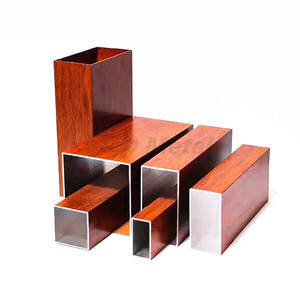 عريشة من الألومنيوم بسقف على شكل فناء من الخشب - Product Image 3