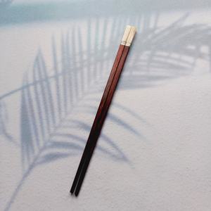 Baguettes en bois incrustées d'argent, ensemble de baguettes réutilisables en vrac, coquille en bois de rose rouge incrustée du fabricant vietnamien de haute qualité - Product Image 2