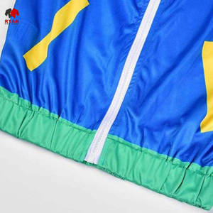 ชุดวอร์มผู้ชาย Ryan Pro Gear แบบสั่งทำพิเศษ เนื้อผ้าระบายอากาศได้ดี สวมใส่สบาย พร้อมโลโก้สั่งทำ ป้องกันรอยยับ - Product Image 3