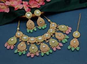 Nuevo diseño chapado en oro tradicional gota perla y Kundan tachonado pendiente Mangtika gargantilla collar conjunto y conjunto de joyería para mujer - Product Image 4