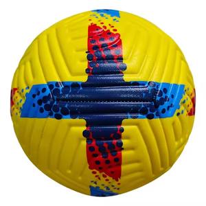 Alaay Ballon de football personnalisé graphique cousu à la machine Taille 5 Football souple en caoutchouc PU Matériau personnalisable - Product Image 1