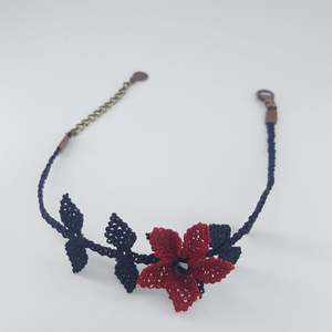 Mini Bileklik Kırmızı-Siyah İğne Oyası Moda Elbisesi Ve Bangle Ürünleri Kategorisinde - Product Image 1