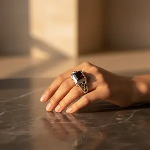 Bague géométrique en argent 925 avec pierre précieuse pour femme, bijoux en platine avec garnet plaqué rhodium, bague simple et élégante pour homme - Product Image 3