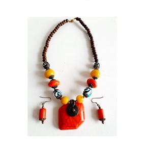 Collier en corne de buffle naturelle à 100 %, design tendance, forme ronde, bijoux de mode, collier de haute qualité, cadeau de mariage, utilisation pour les fêtes - Product Image 6