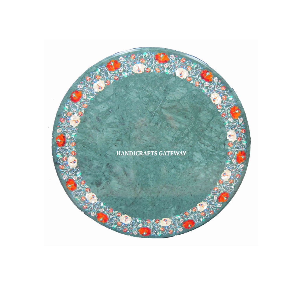 สีเขียวเข้ม