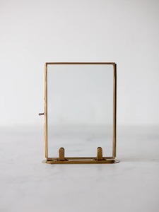 Cadre photo carré en métal de style vintage avec bordure artisanale et finition en bronze brossé pour des intérieurs élégants - Product Image 2